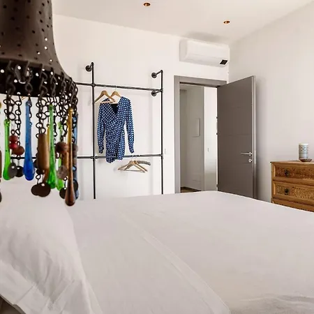 Top-floor Sea View With Pool Access *