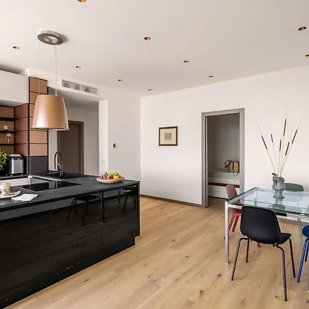 Top-floor Sea View With Pool Access Apartmán