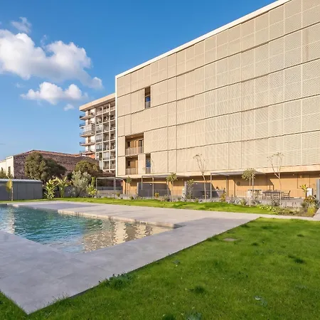 Top-floor Sea View With Pool Access *
